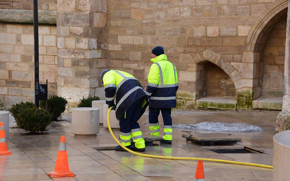 déboucher une canalisation wc Étréchy